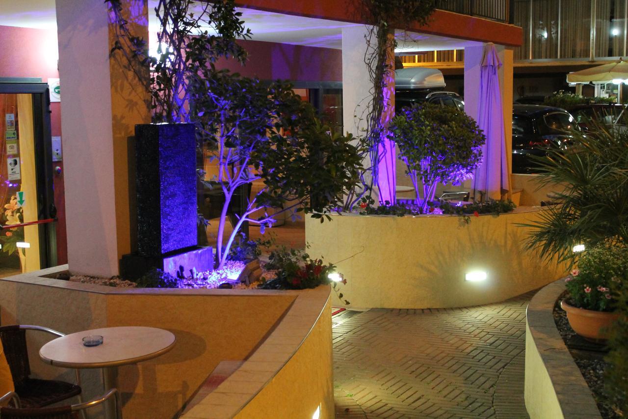Hotel Oblio ريميني المظهر الخارجي الصورة
